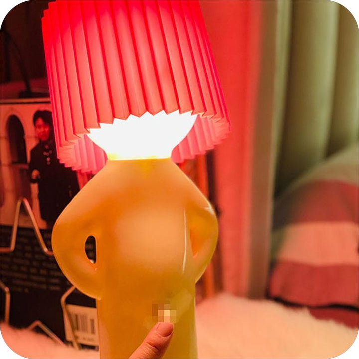 Speelse Tafellamp In Modern Design Met Geplooide Kap