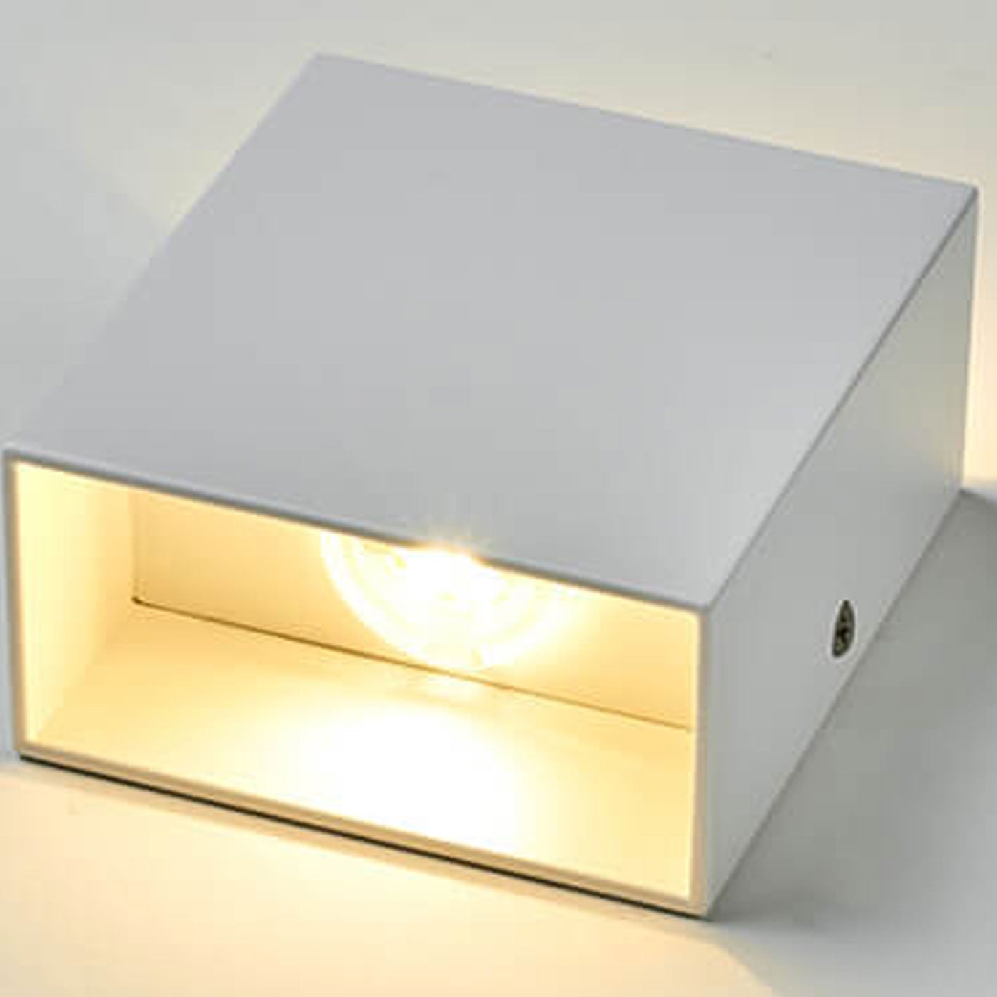 Strakke Vierkante LED Wandlamp Met Bewegingssensor