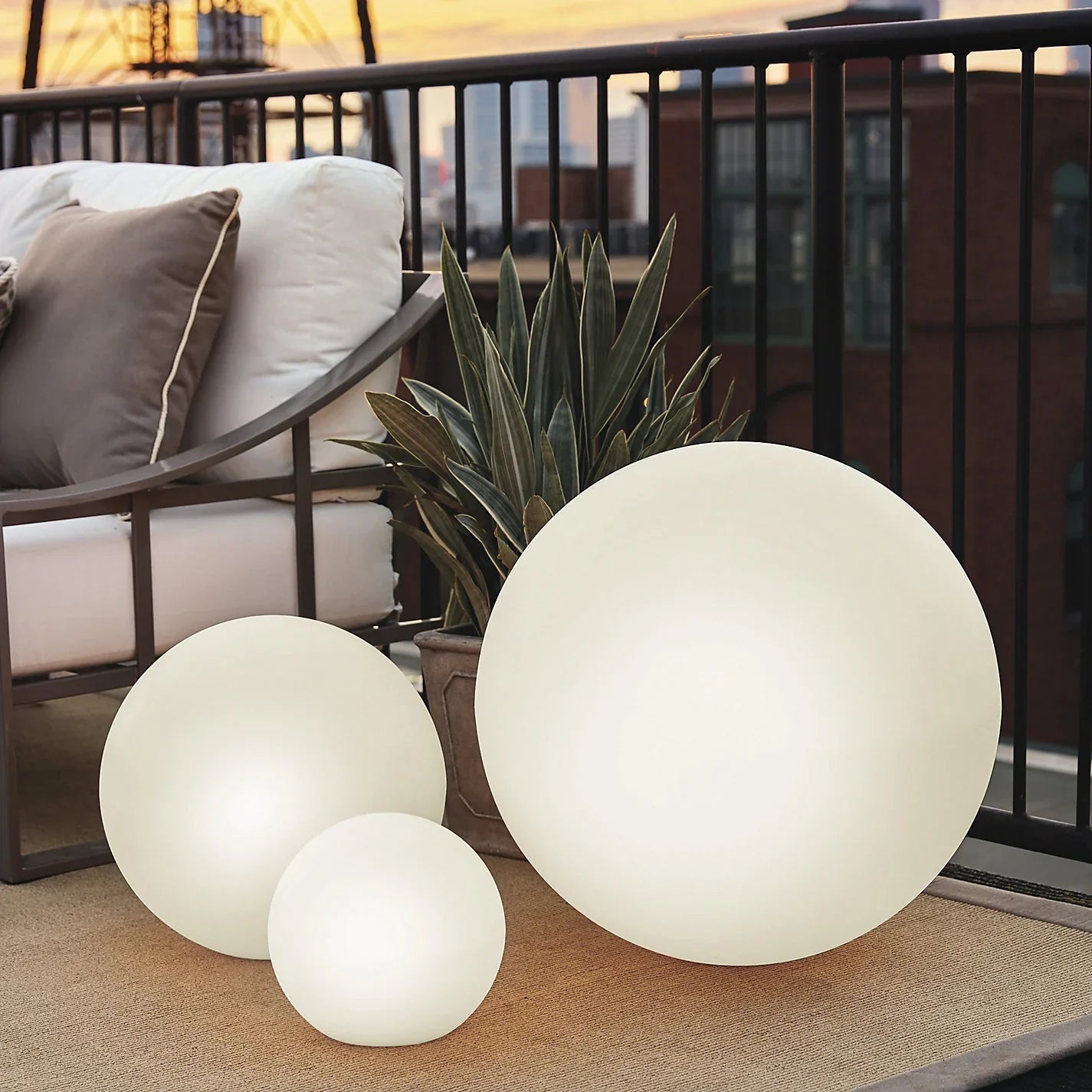 Ronde Buitenlamp In Bolvormig Design