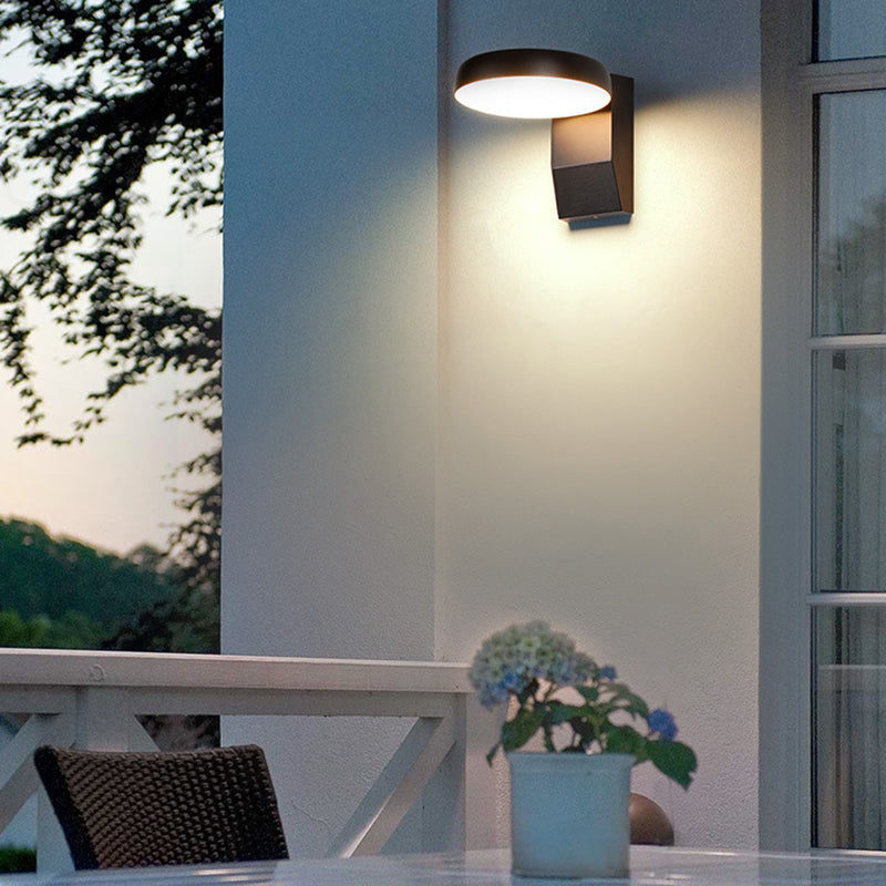 Moderne Buitenlamp Met LED En Bewegingssensor
