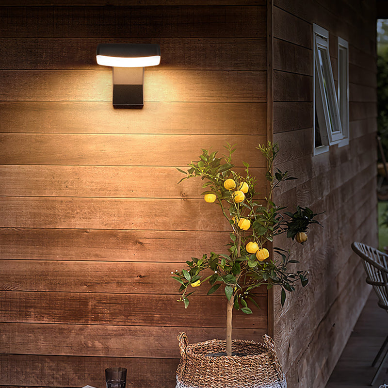 Moderne Buitenlamp Met LED En Bewegingssensor