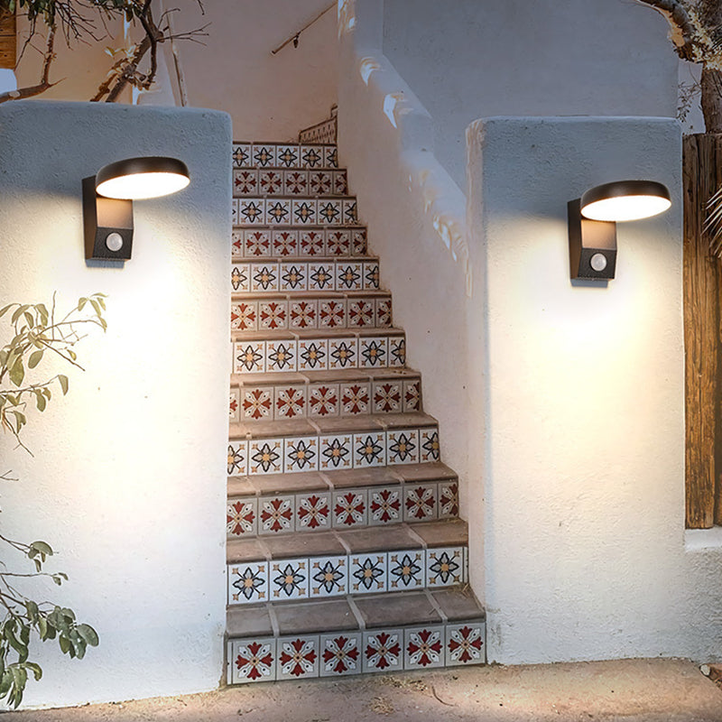 Moderne Buitenlamp Met LED En Bewegingssensor