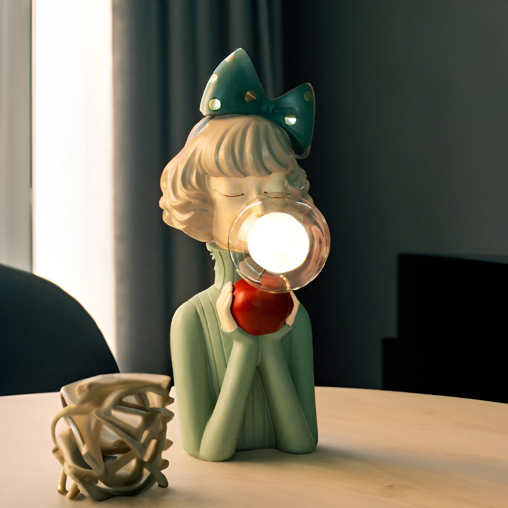Decoratieve Tafellamp Met Meisjesfiguur En Glazen Bol