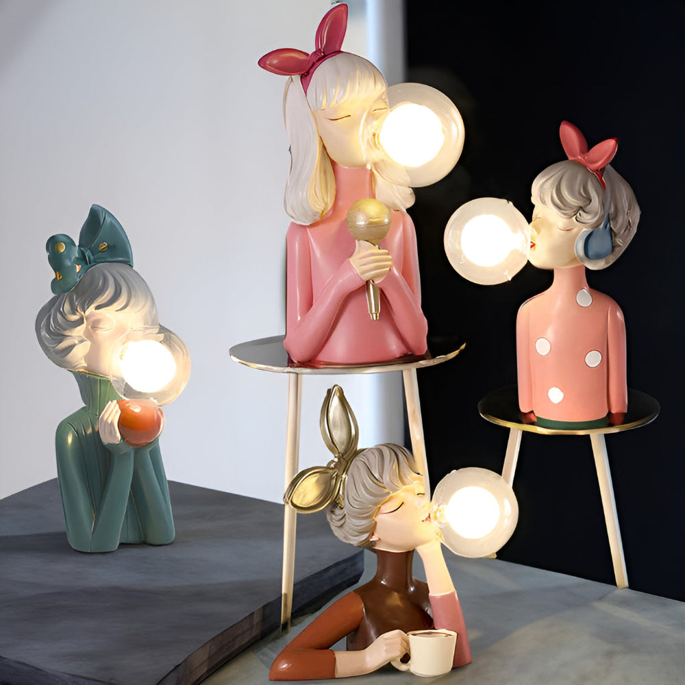 Decoratieve Tafellamp Met Meisjesfiguur En Glazen Bol