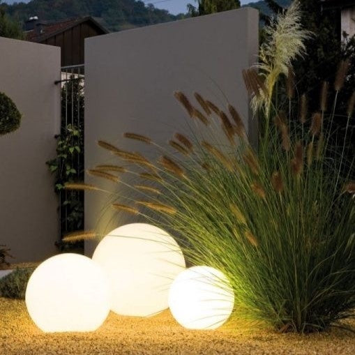 Ronde Buitenlamp In Bolvormig Design