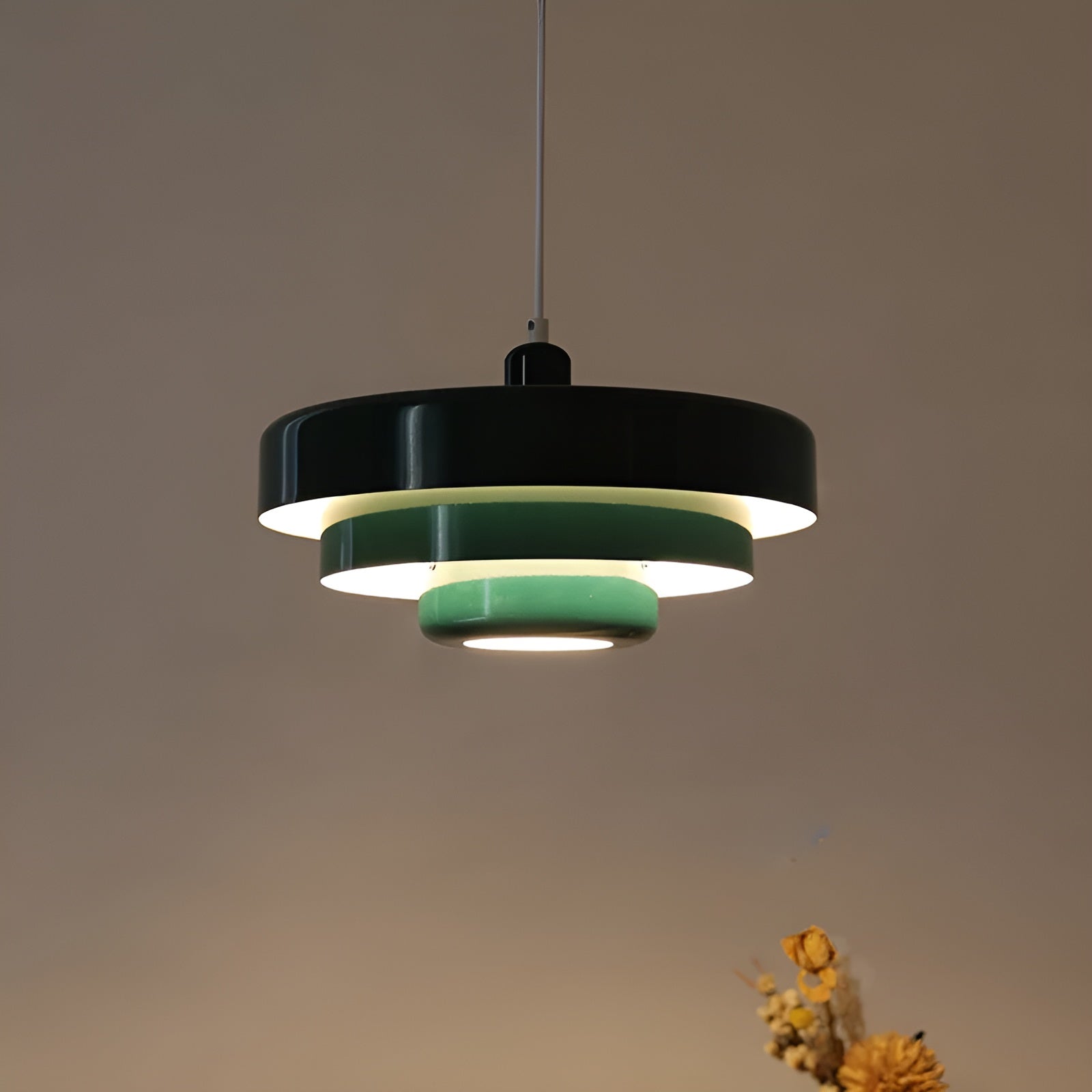 Retro Hanglamp Van Metaal In Scandinavisch Design