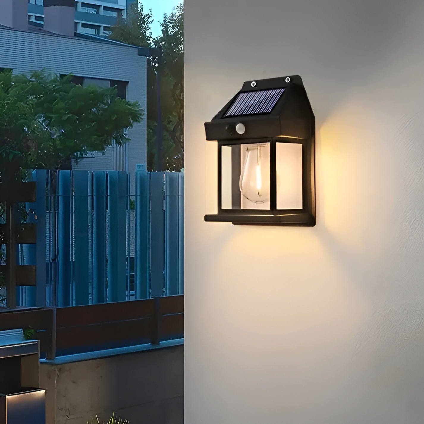 Solar Wandlamp Met Bewegingssensor In Klassiek Design