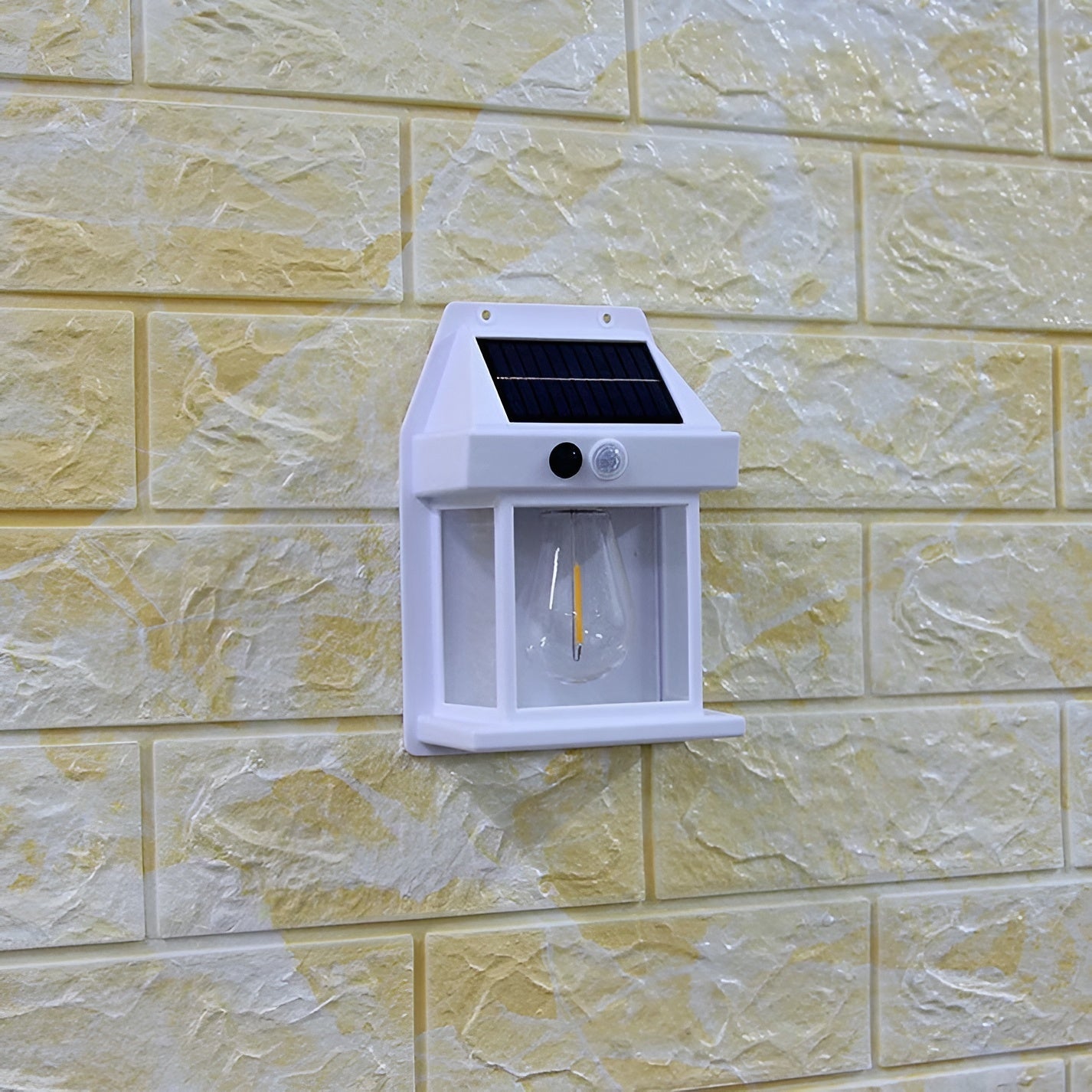 Solar Wandlamp Met Bewegingssensor In Klassiek Design