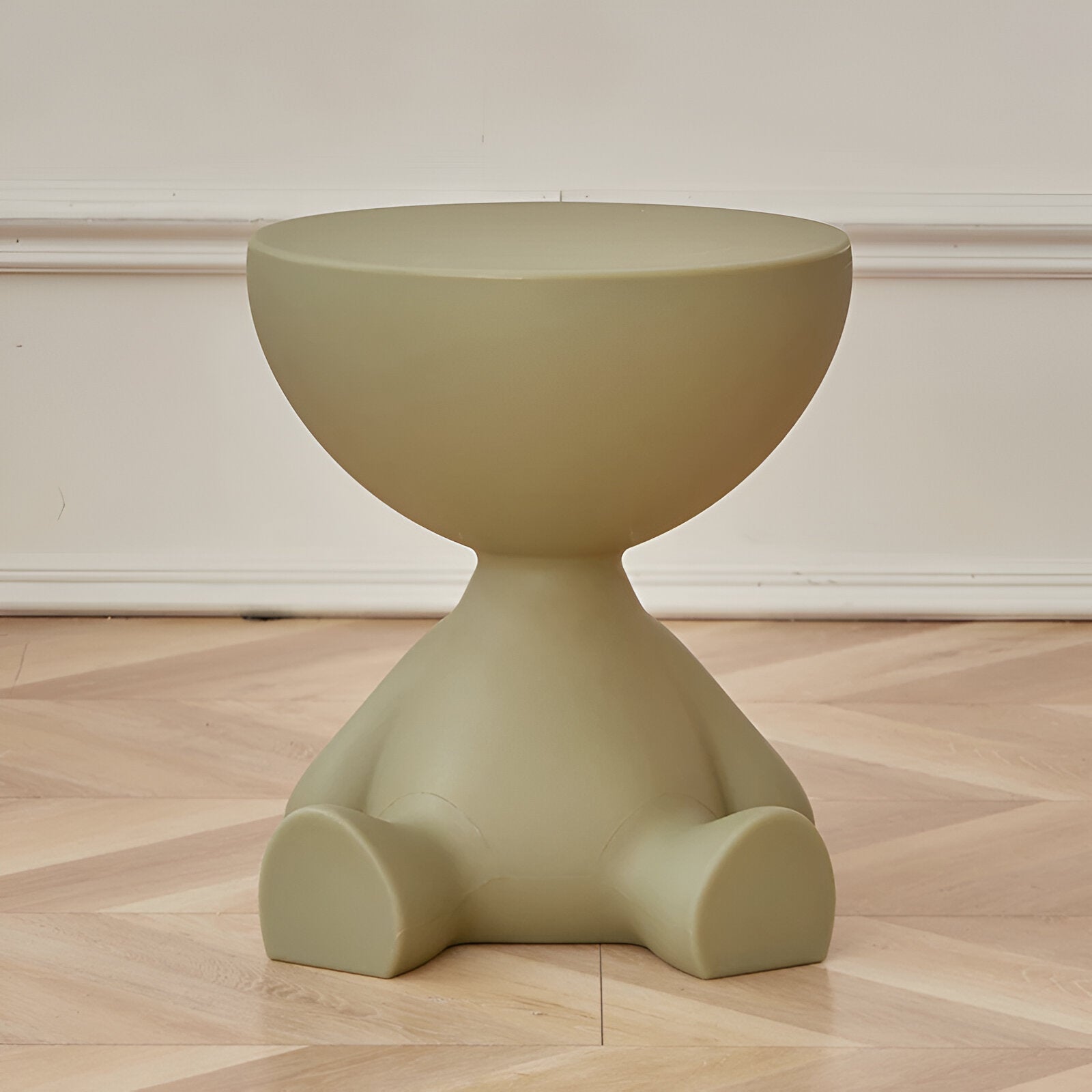 Moderne ronde bijzettafel met speels design