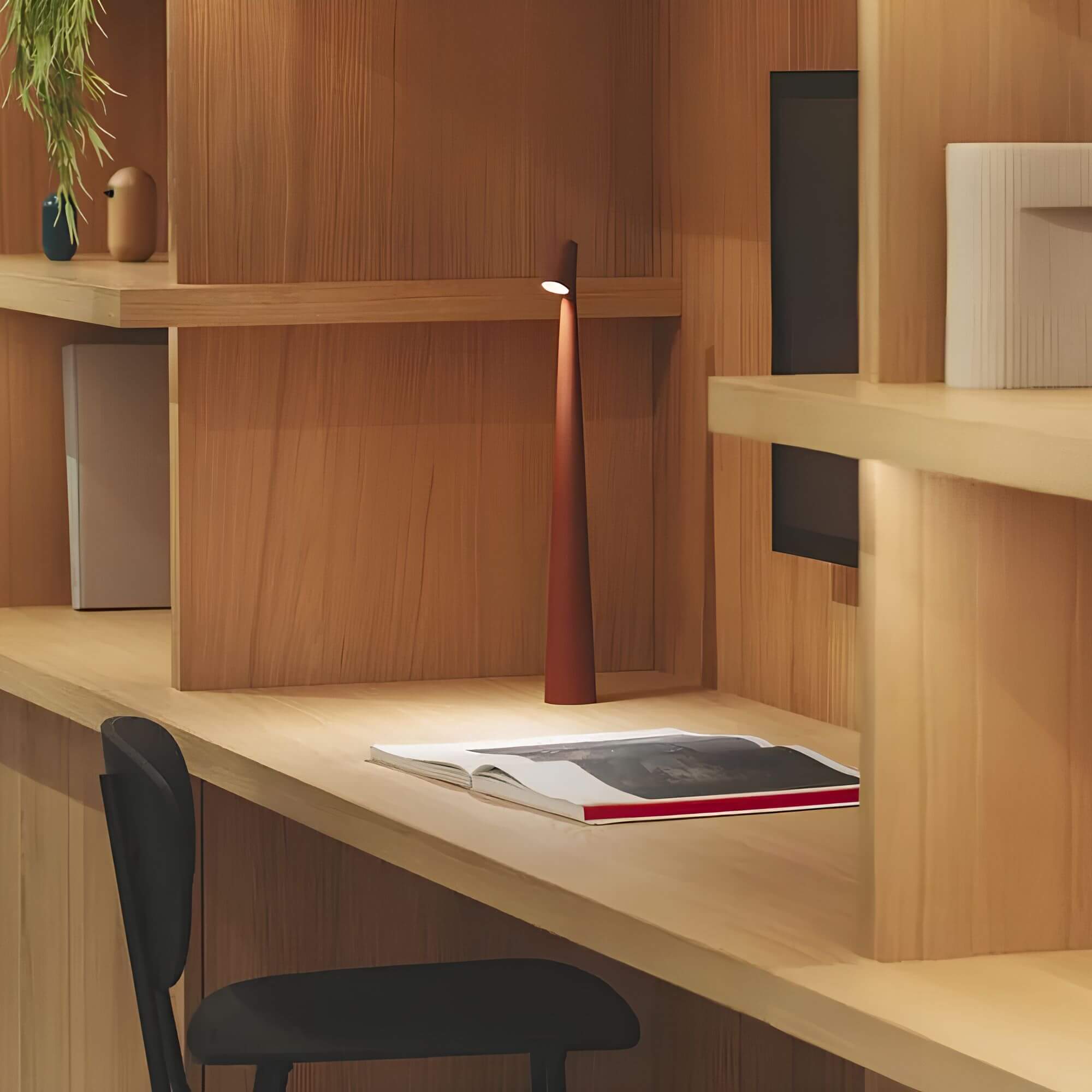 Moderne dimbare LED-leeslamp in slank minimalistisch ontwerp