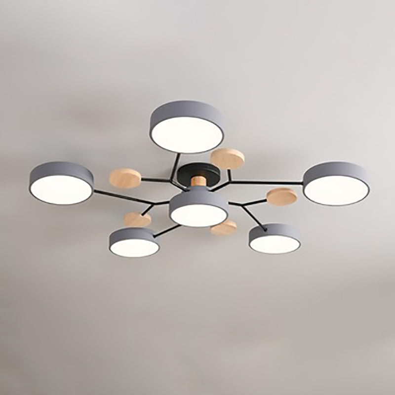 Scandinavische Plafondlamp Met Houten Accenten