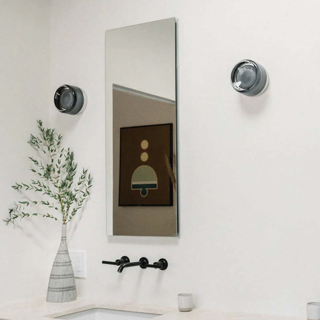 Moderne Ronde Wandlamp Van Gekleurd Glas