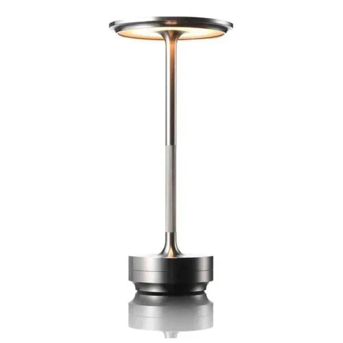 Moderne Draadloze Tafellamp In Scandinavische Stijl