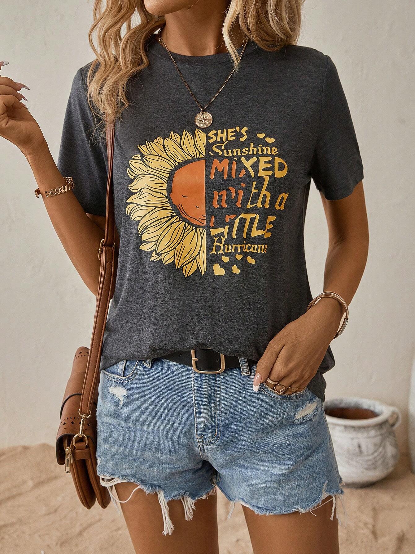 Benita - Grafisch zonnebloemen T-shirt