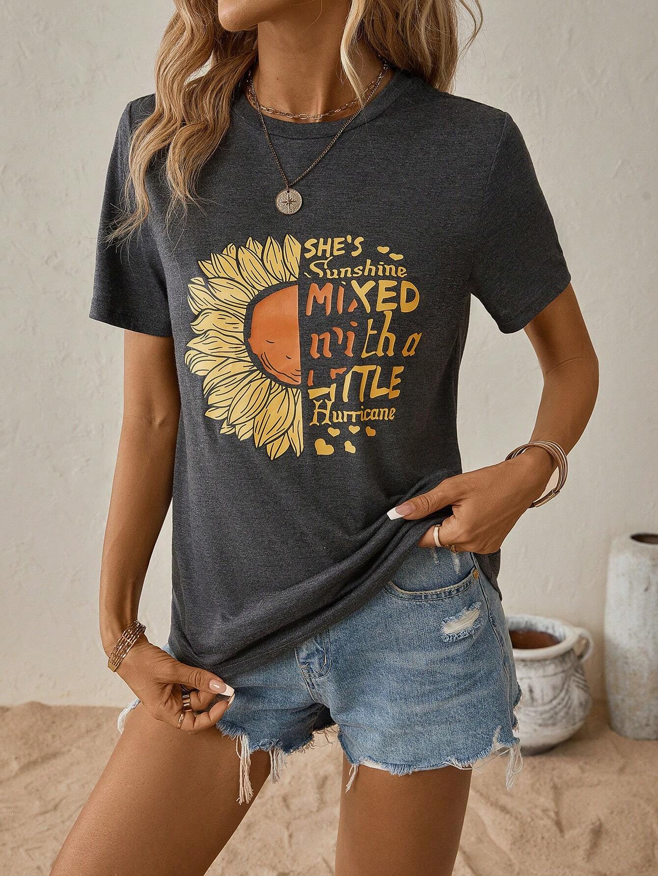 Benita - Grafisch zonnebloemen T-shirt