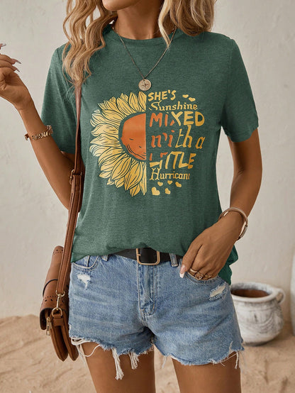 Benita - Grafisch zonnebloemen T-shirt