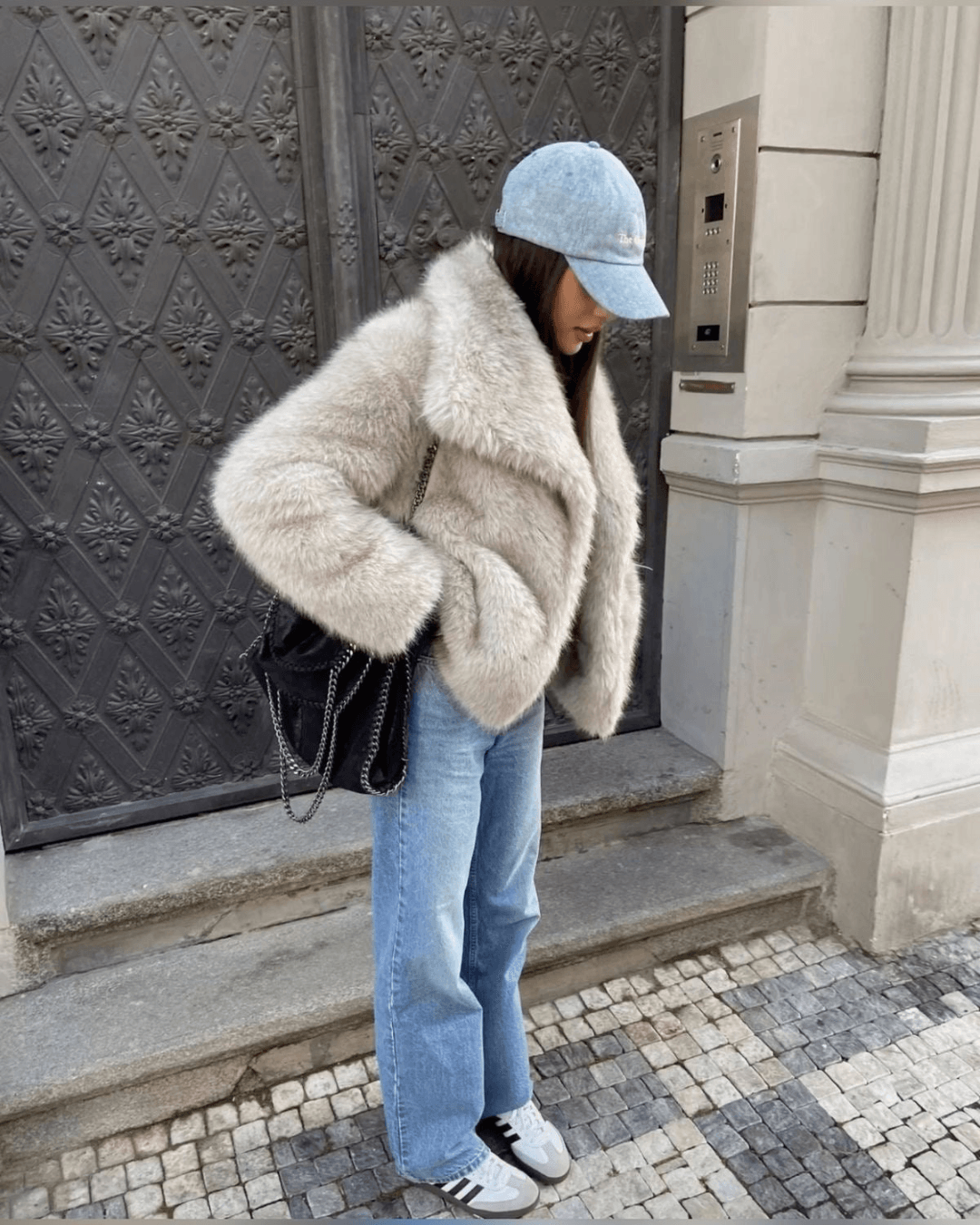 Warm Oversized Dames Faux Fur Winterjas Met Zakken