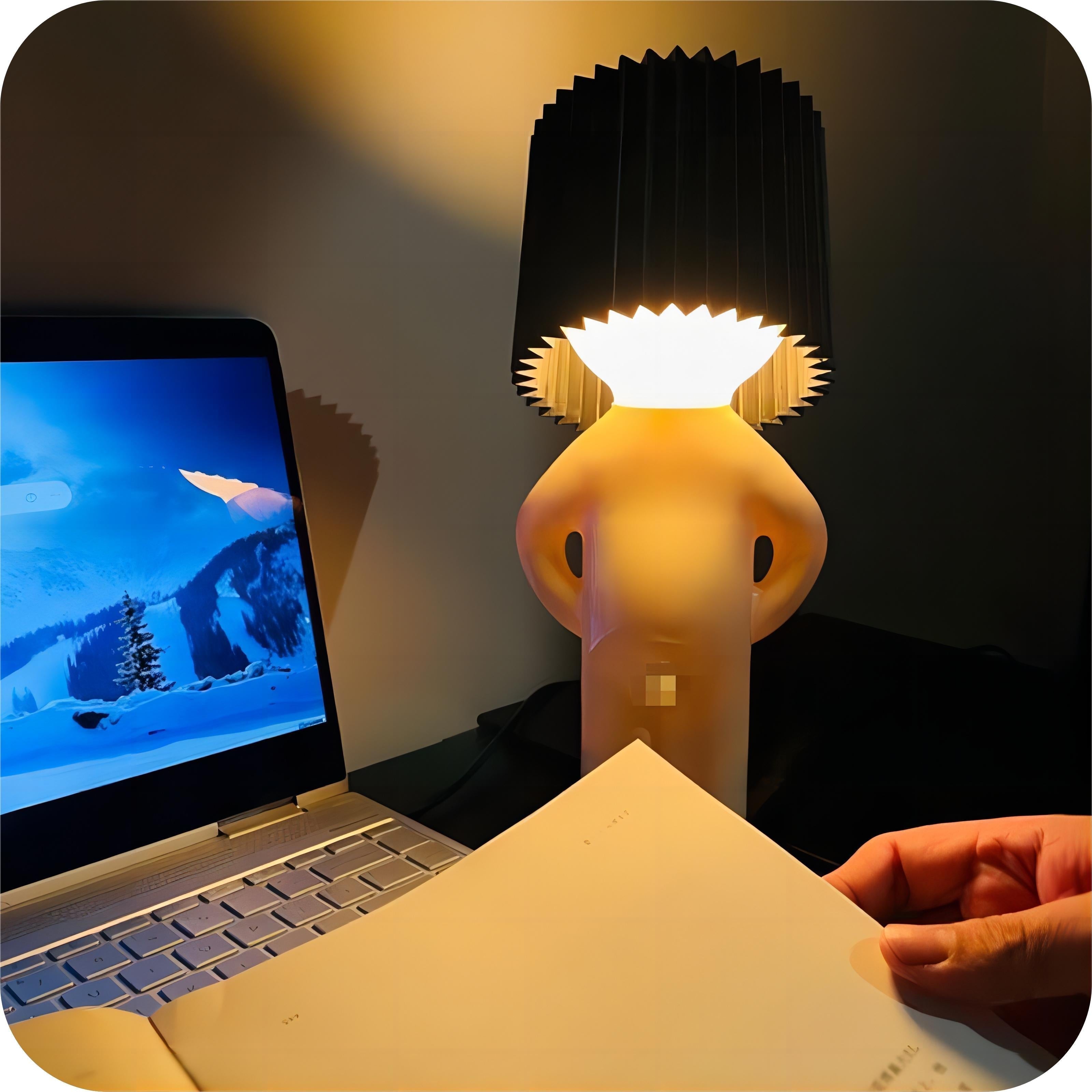 Speelse Tafellamp In Modern Design Met Geplooide Kap