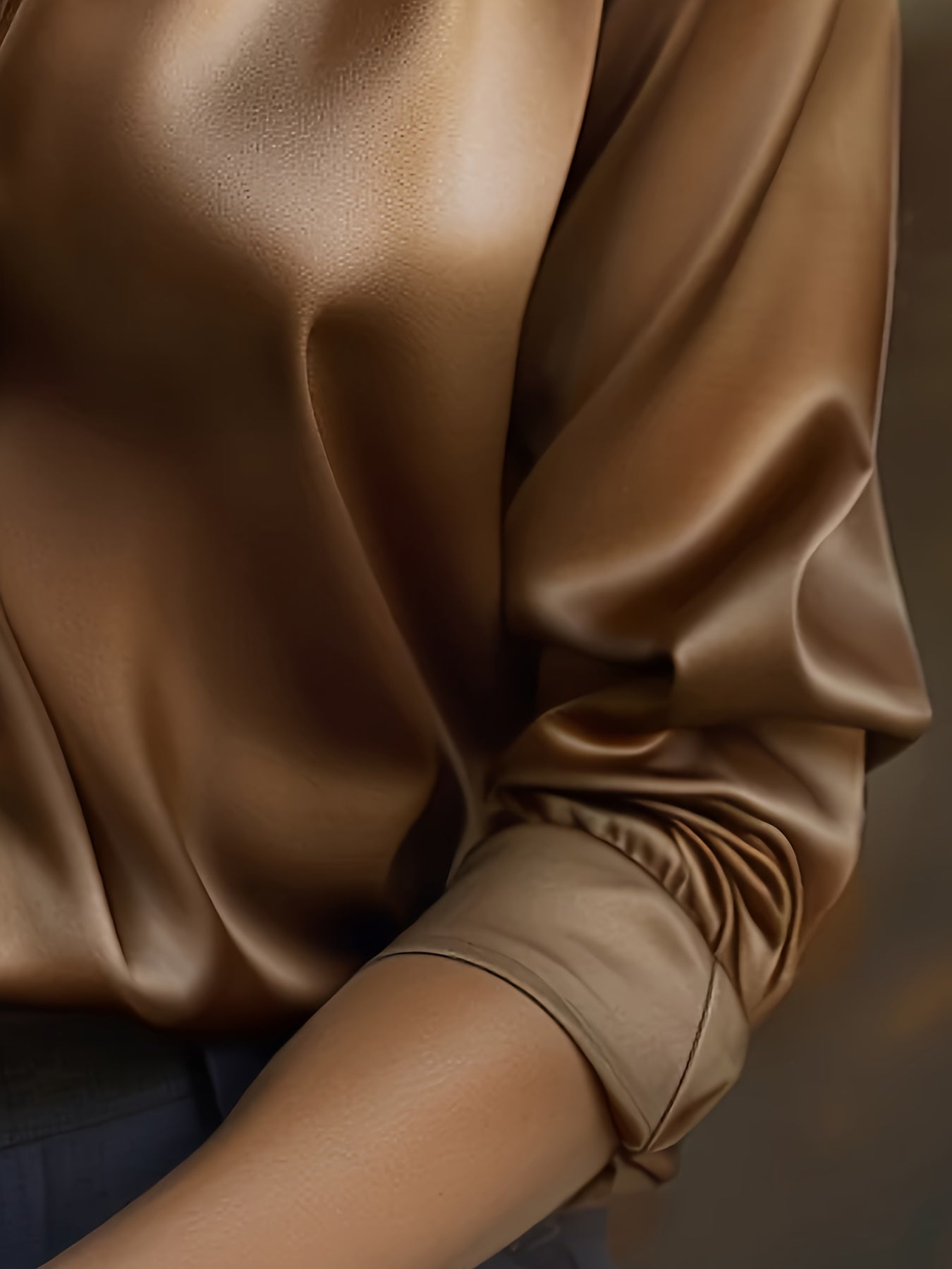 Luxe Satijnen Dames Blouse Met Knoopsluiting En Lange Mouwen