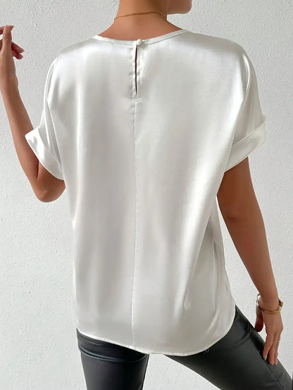 Katerina - Satijn afwerking T-shirt met opgerolde mouwen voor dames