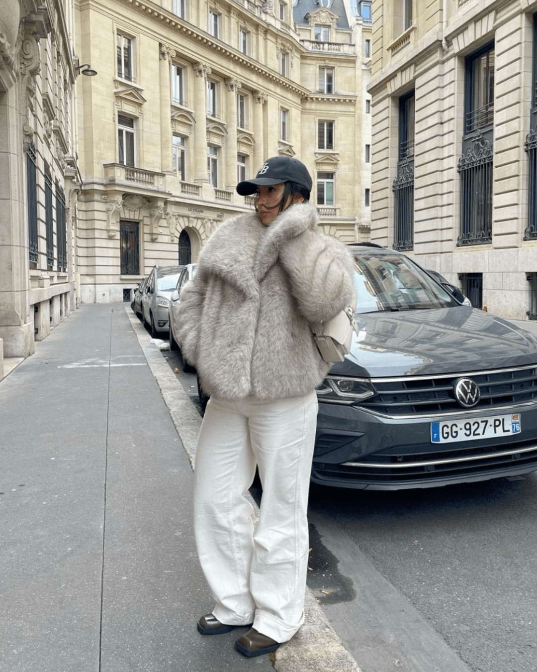 Warm Oversized Dames Faux Fur Winterjas Met Zakken