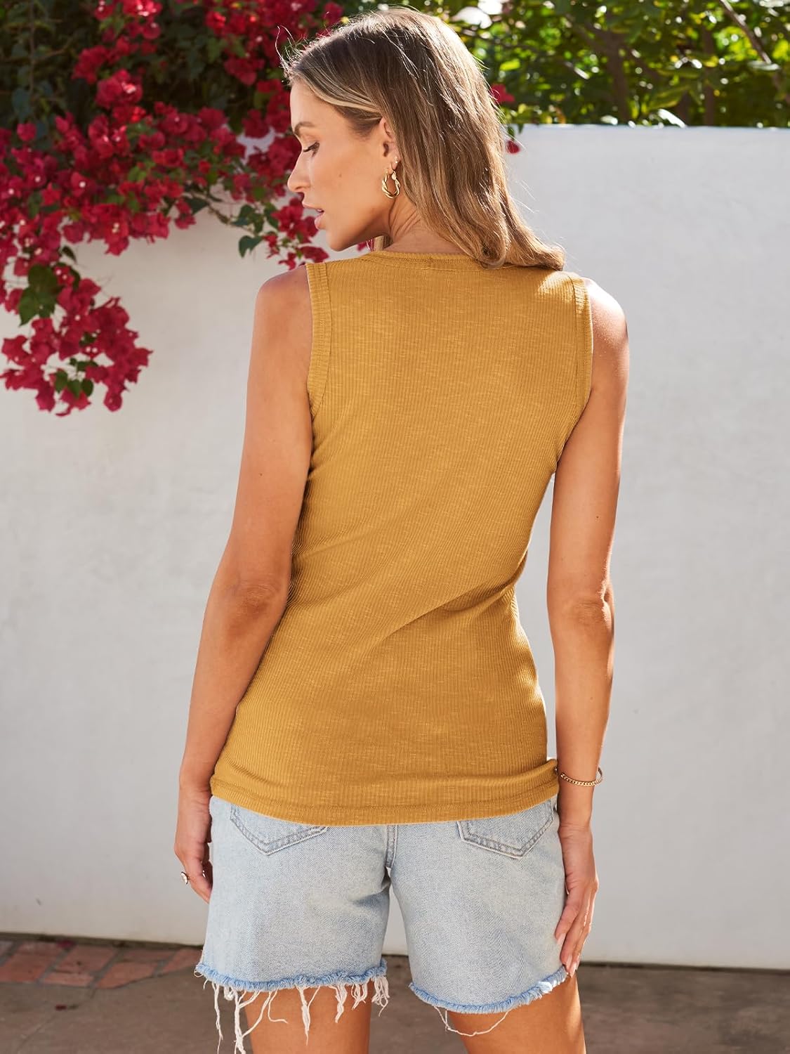 Marzena - Mouwloze, geknoopte, geribde tanktop voor dames