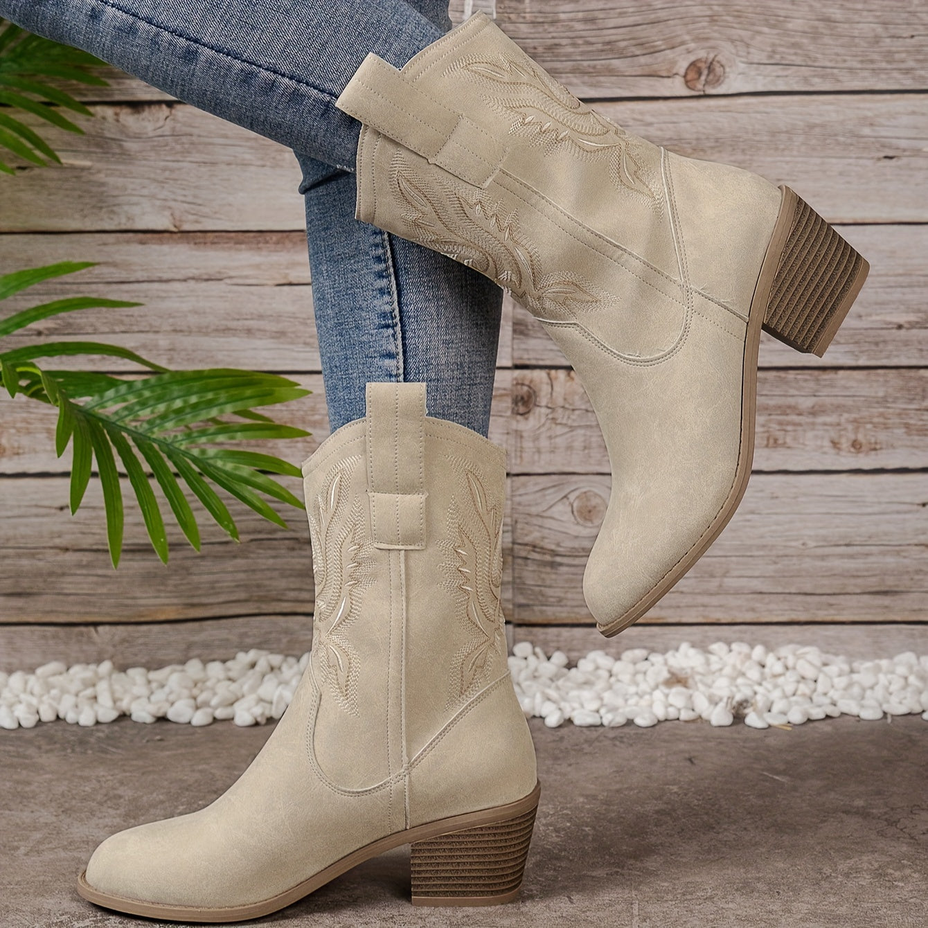 Dames Beige Elegante Cowboylaarzen Met Lage Hak