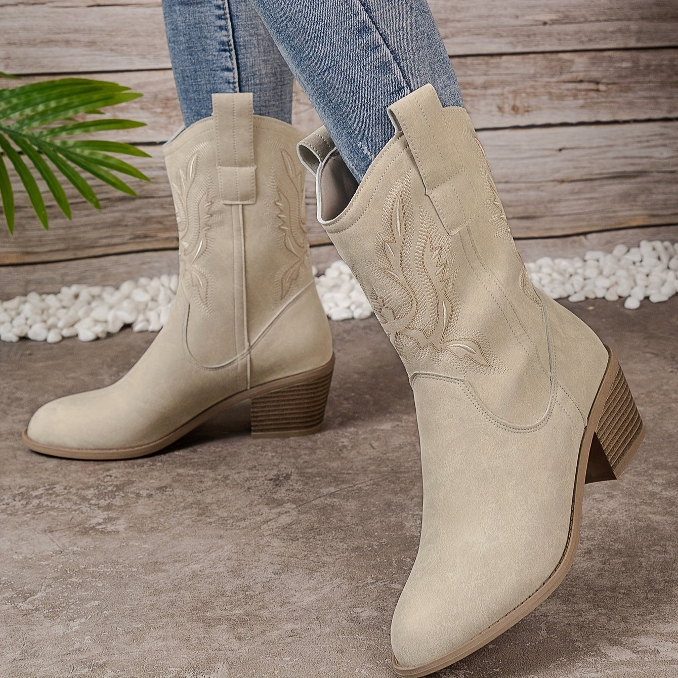 Dames Beige Elegante Cowboylaarzen Met Lage Hak