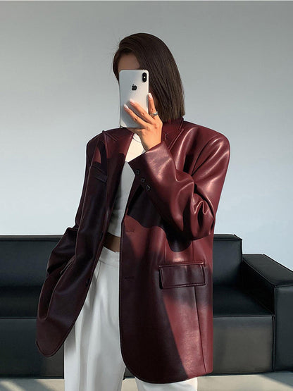 Caroline - Blazer van oversized imitatieleer met schouderdetails voor dames