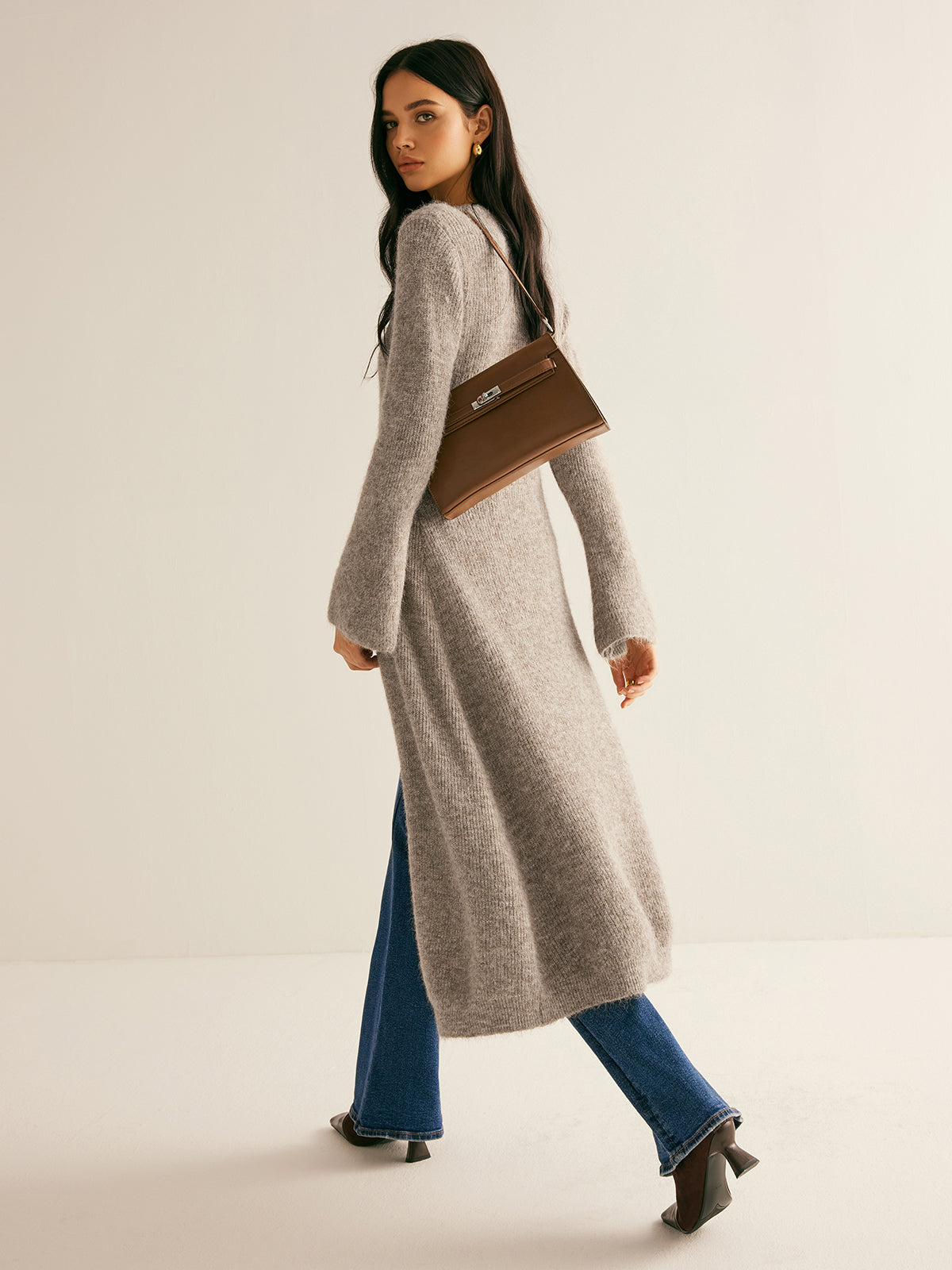Stijlvolle Midi Sweaterjurk Voor Dames Met V-Hals En Knoopsluiting