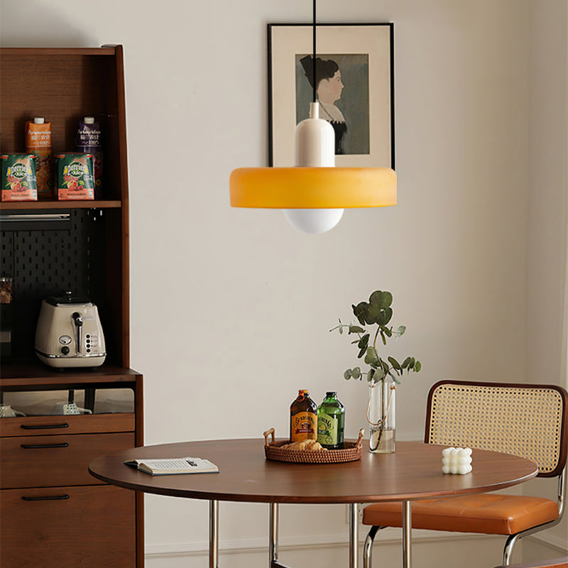 Hanglamp Van Gekleurd Glas In Retro Stijl
