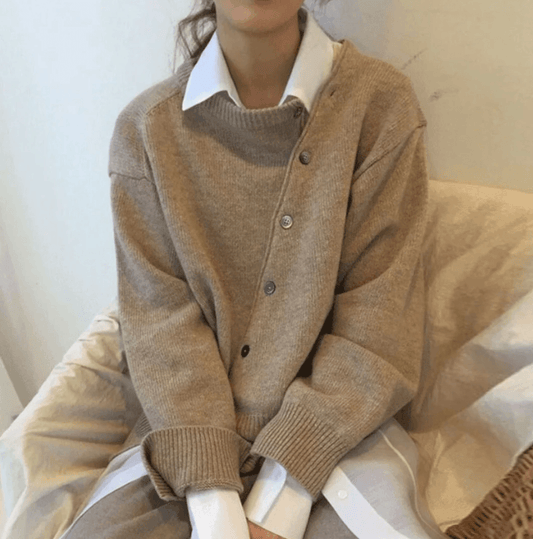Melly - Zachte Kasjmier Cardigan met Asymmetrische Knopen