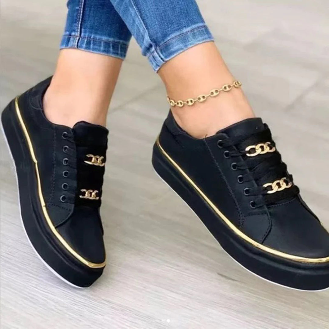 Rosella - Chique witte sneakers met gouden accenten voor dames