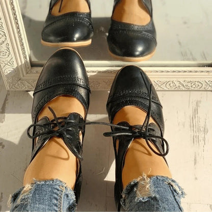 Antonella - Vintage Lace-Up Cutout Enkellaarsjes voor dames