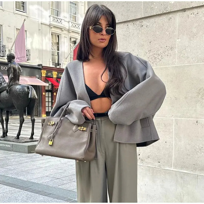 Kort Gebreid Vest Met V Hals En Knopen Voor Dames