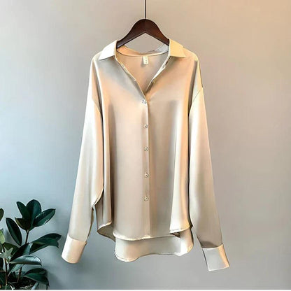 Celeste – Satijnen Blouse met Oversized Pasvorm en Lange Mouwen