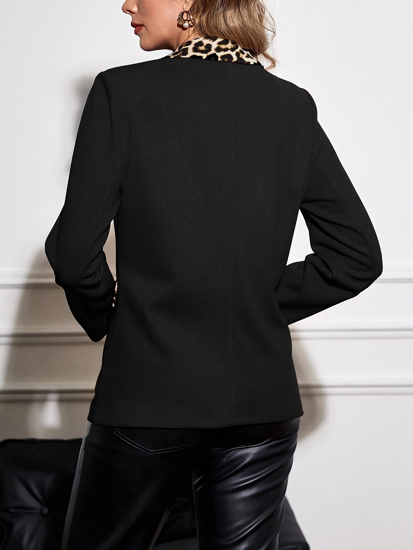 Chique Trendy Vrouwen Blazer Met Panterprint Kraag