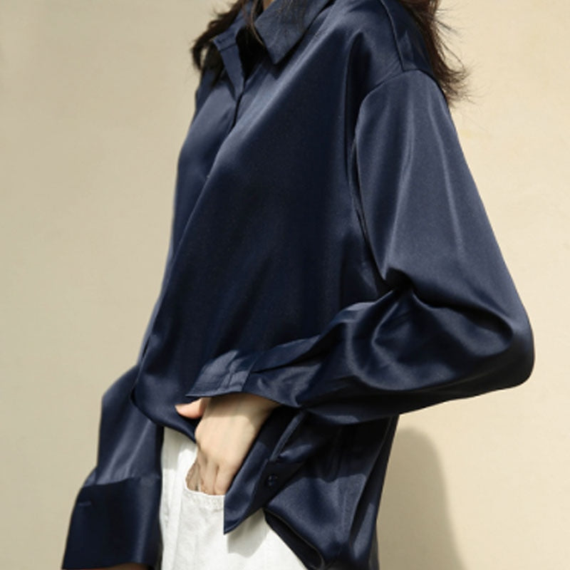 Luxe Satijnen Oversized Blouse met Knoopsluiting voor Dames