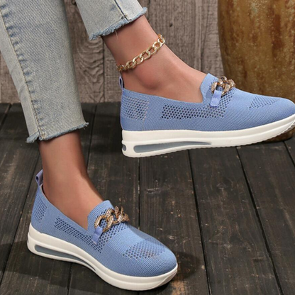 Leonie - Elegante Slip-On Loafers met Ketting Detail