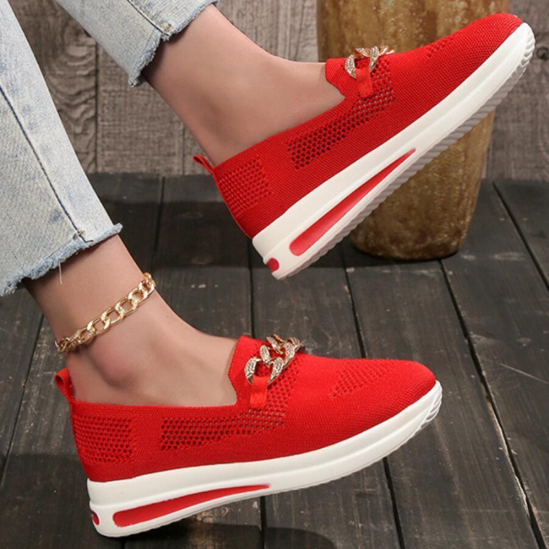 Leonie - Elegante Slip-On Loafers met Ketting Detail