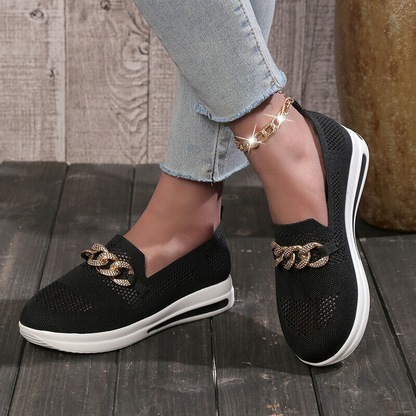 Leonie - Elegante Slip-On Loafers met Ketting Detail