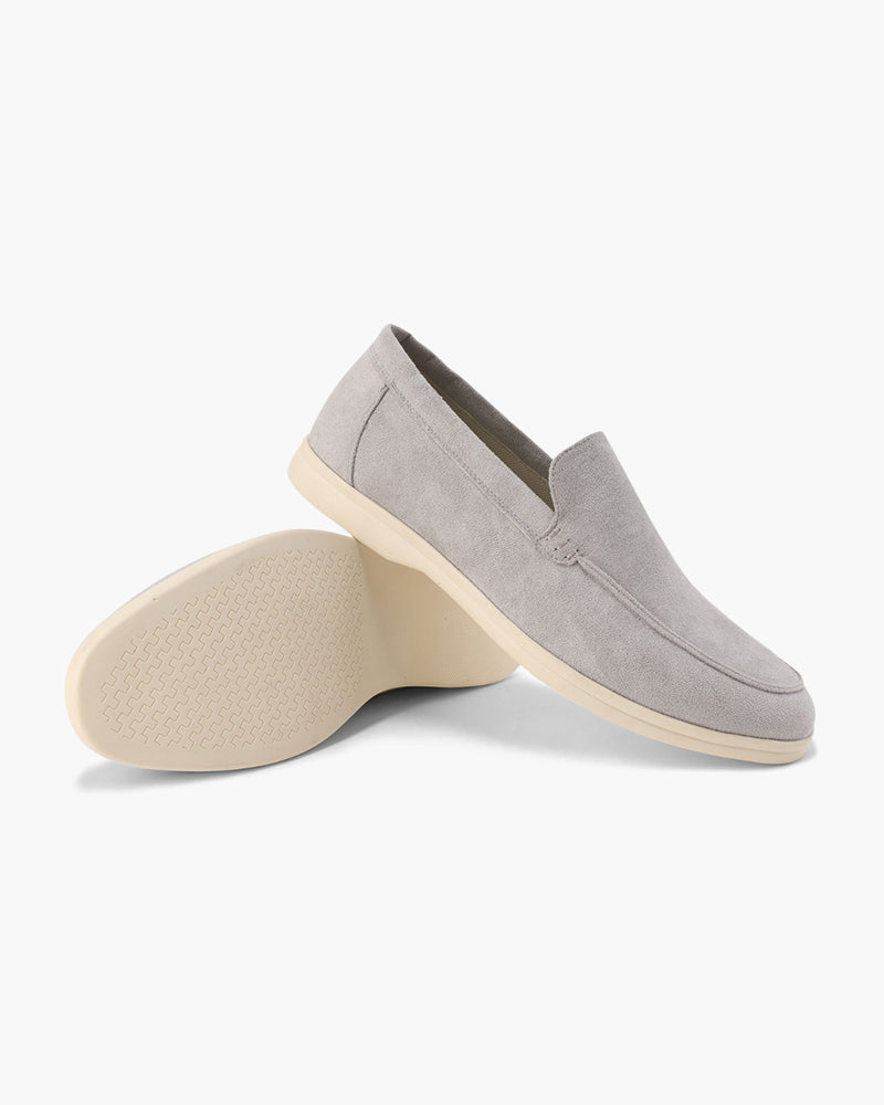 Stijlvolle Heren 3 Delige Set Half Zip Kabeltrui met Broek en Suède Loafers