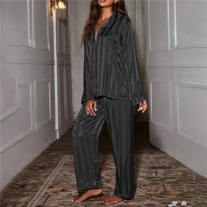 Christabel – Satijnen Pyjama Set met Strepen