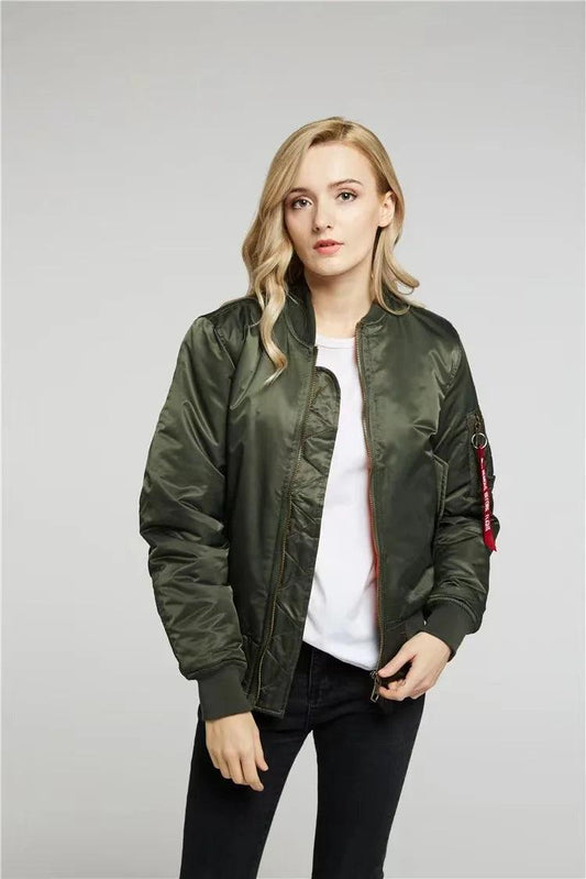 Romy – Trendy Bomberjack voor Dames van Nylon met Ritsdetails