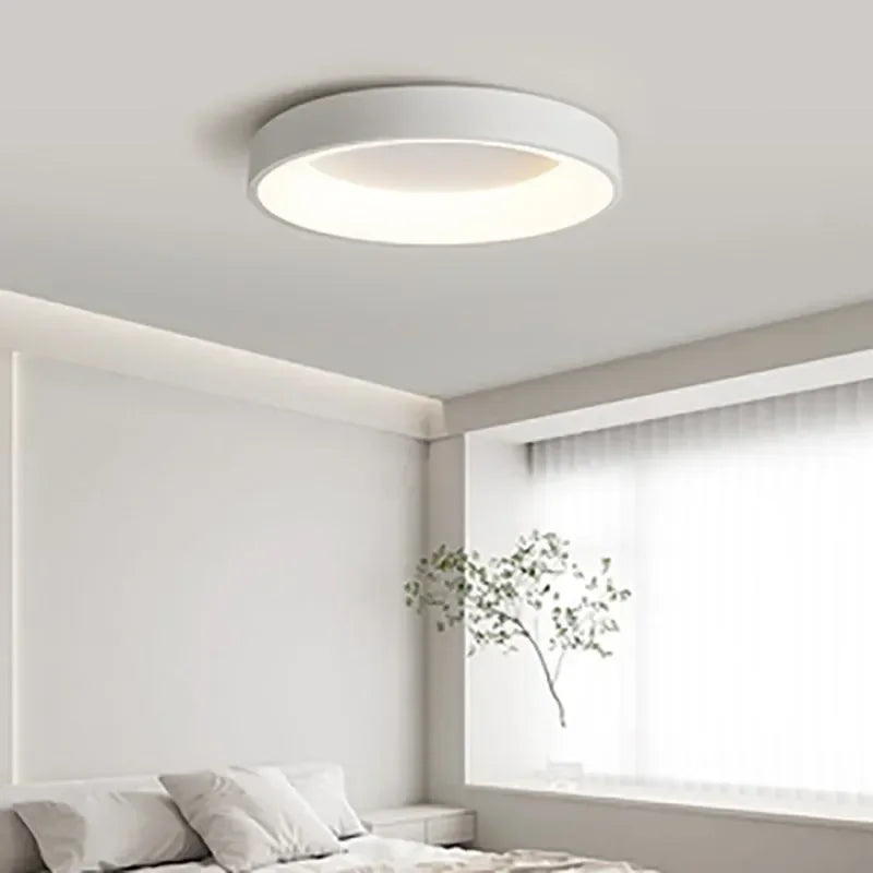 Scandinavische Ronde Plafondlamp Met Zachte Gloed