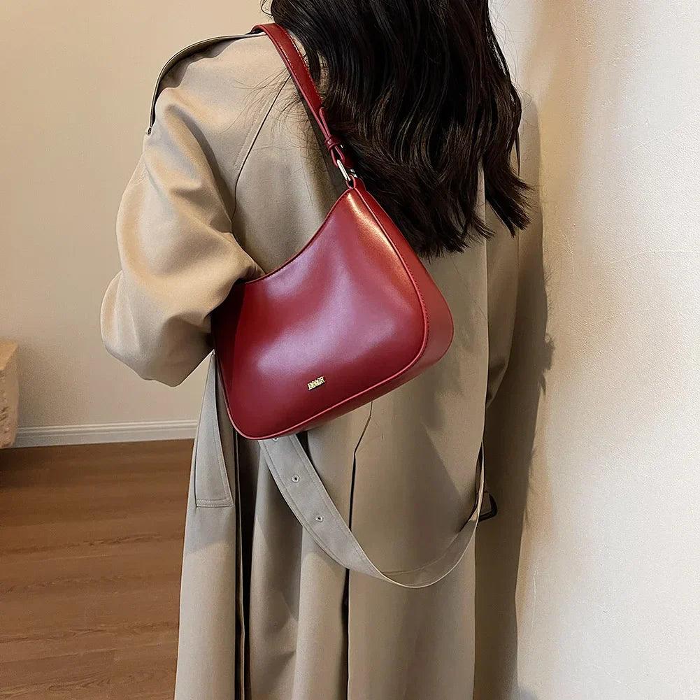 Lucja – Leren Schoudertas met Verstelbare Strap voor Dames