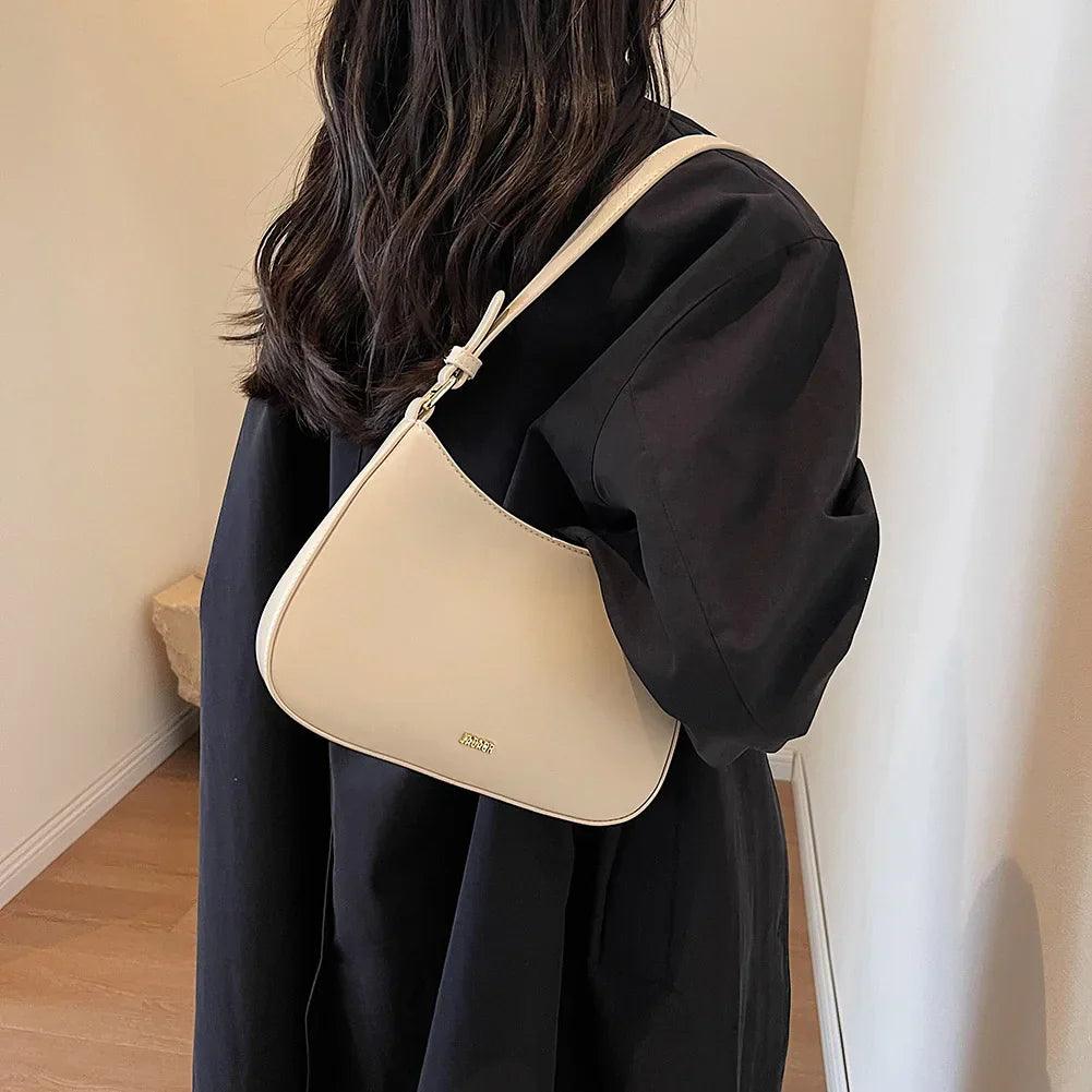 Lucja – Leren Schoudertas met Verstelbare Strap voor Dames