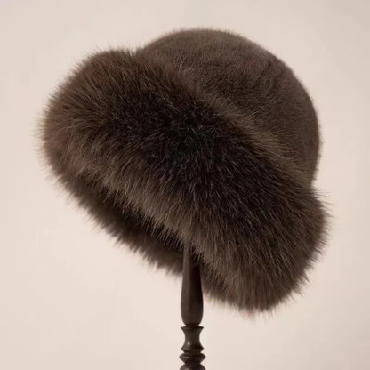 Warme Chique Winterhoed Met Zachte Nepbontafwerking Voor Vrouwen