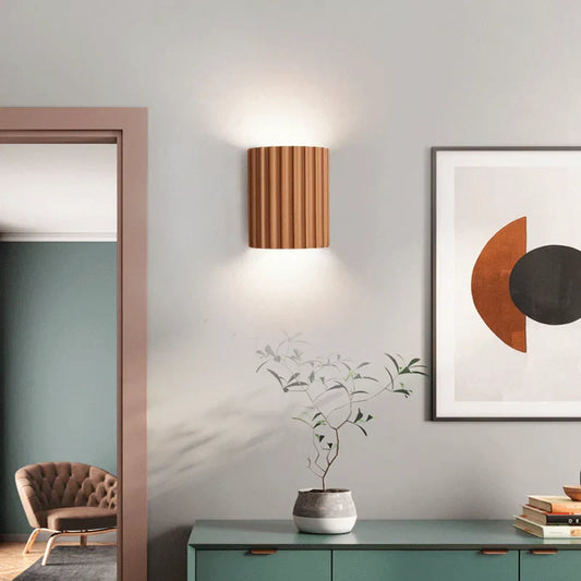Moderne Wandlamp Van Hars In Geribbelde Vorm
