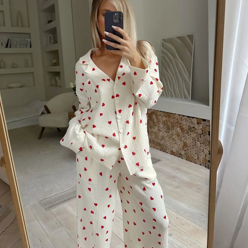 Comfortabele Pyjama Set Vrouwen Hartjesprint Lange Mouwen